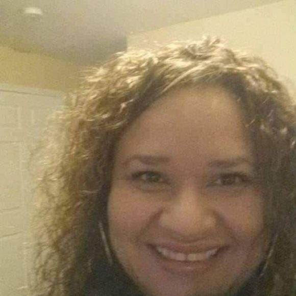 Meet your Posher, Claudia - Picture 1 of 1